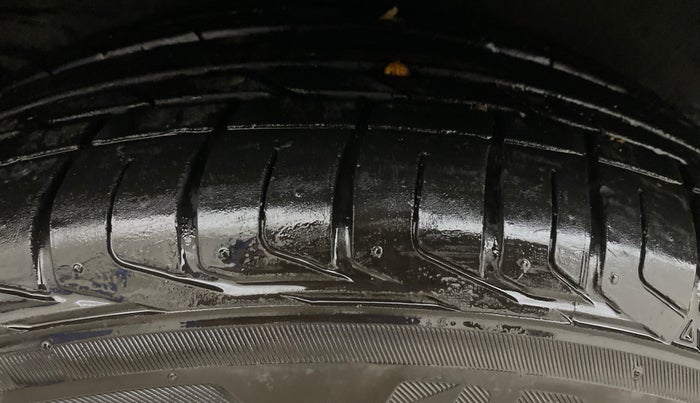 2022 KIA SONET HTX 1.5, Diesel, Manual, 74,696 km, Right Rear Tyre Tread