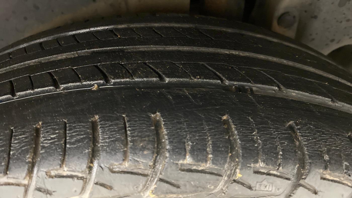 2013 Maruti Ertiga VDI ABS, Diesel, Manual, 36,967 km, Left Rear Tyre Tread