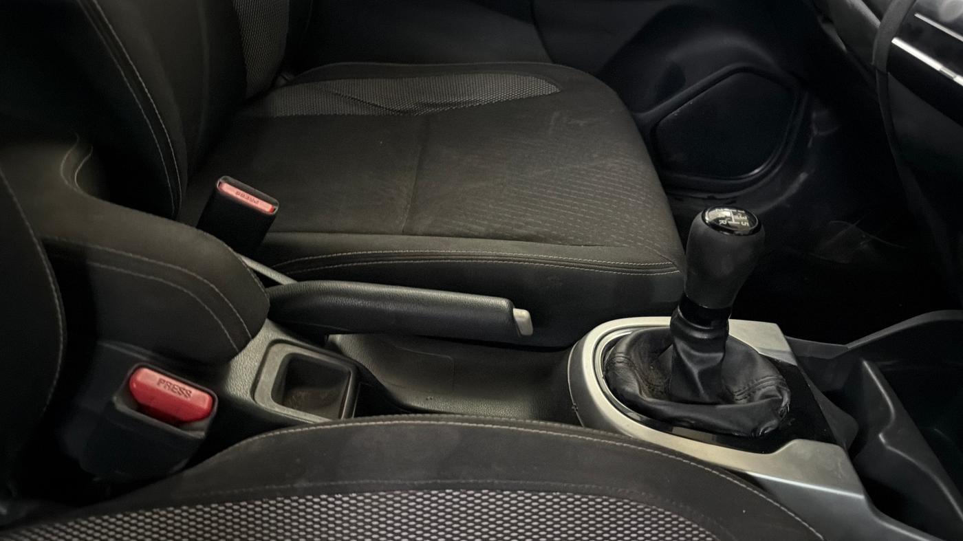 2018 Honda WR-V 1.2L I-VTEC VX MT, Petrol, Manual, 50,979 km, Gear Lever