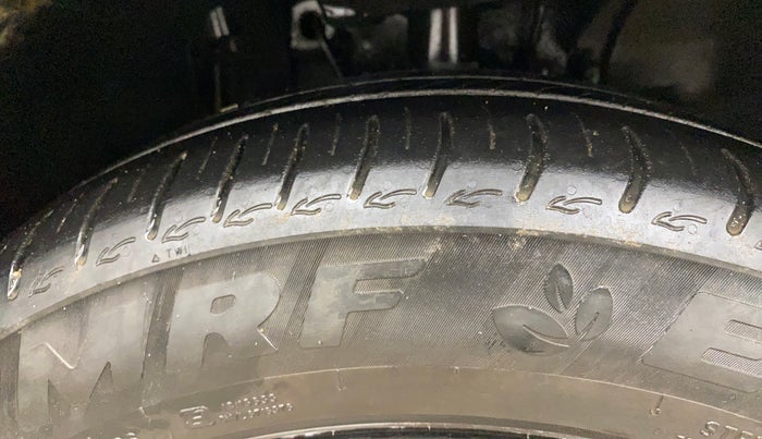 2023 Tata ALTROZ XZA + SUNROOF, Petrol, Automatic, 37,338 km, Right Front Tyre Tread