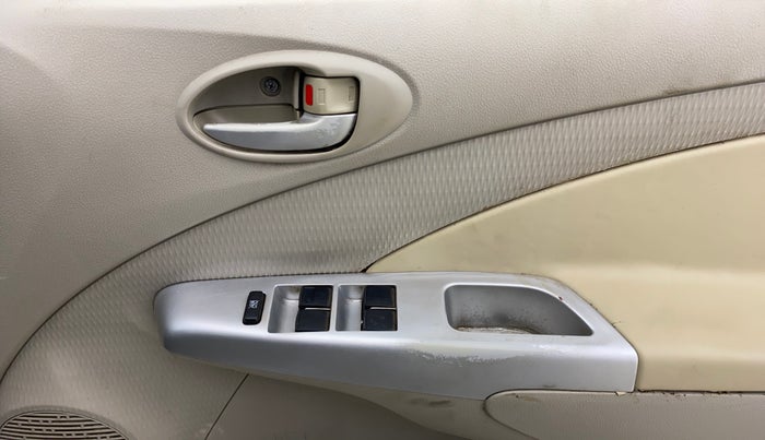 2013 Toyota Etios G, Petrol, Manual, 1,16,531 km, Driver Side Door Panels Control