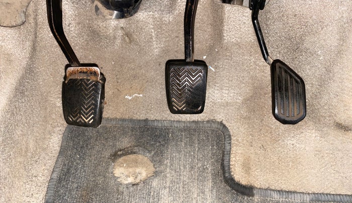 2013 Toyota Etios G, Petrol, Manual, 1,16,531 km, Pedals