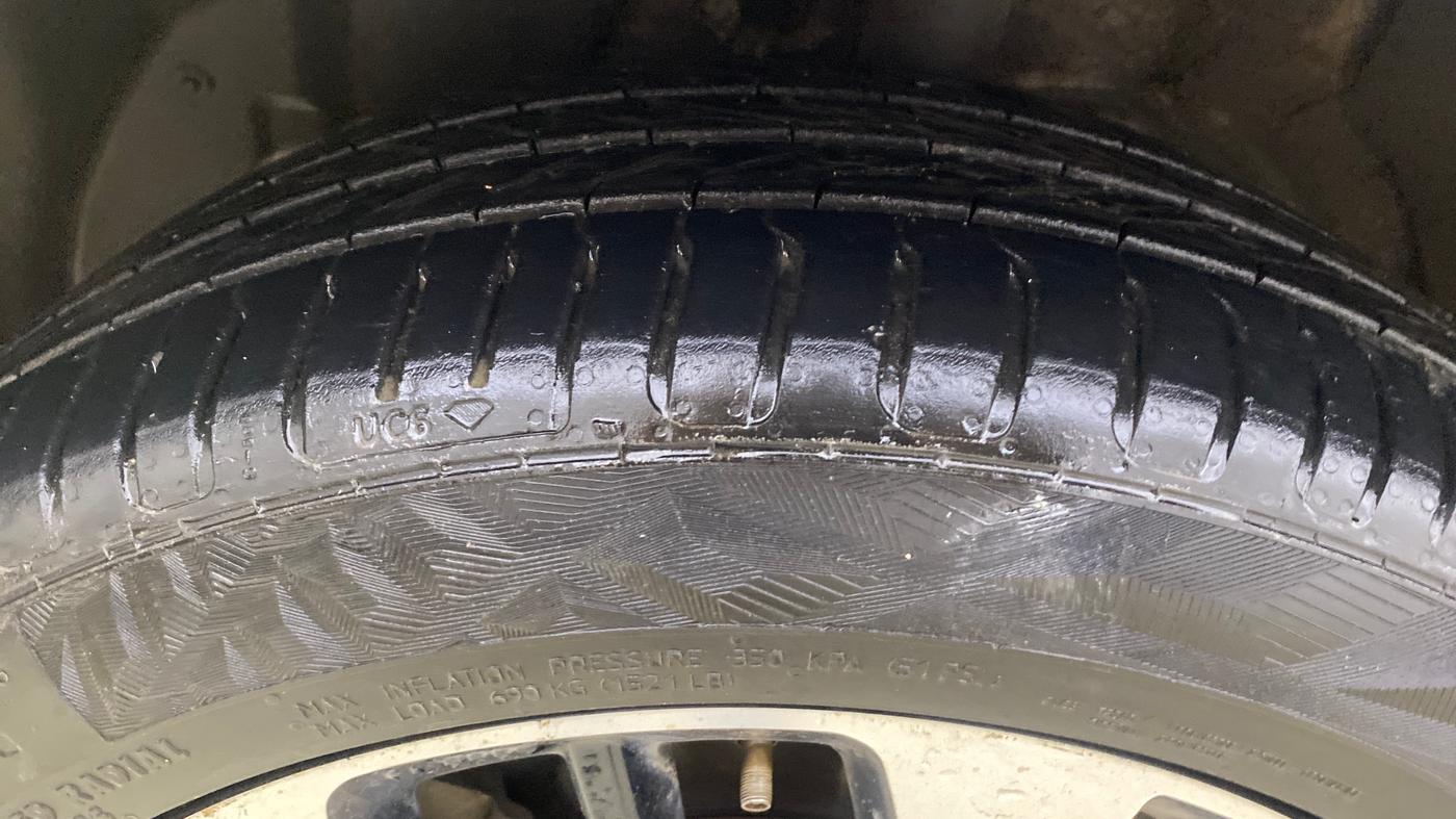 2021 MG HECTOR SHARP 1.5 PETROL CVT, Petrol, Automatic, 74,642 km, Left Front Tyre Tread