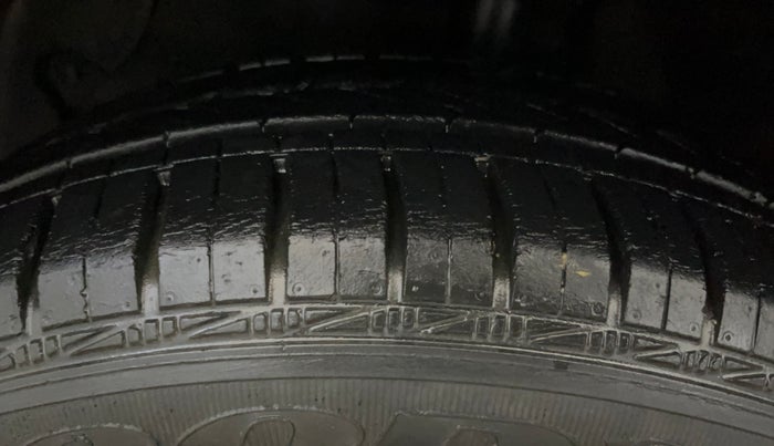 2019 Hyundai Grand i10 SPORTZ 1.2 KAPPA VTVT, Petrol, Manual, 6,852 km, Left Front Tyre Tread