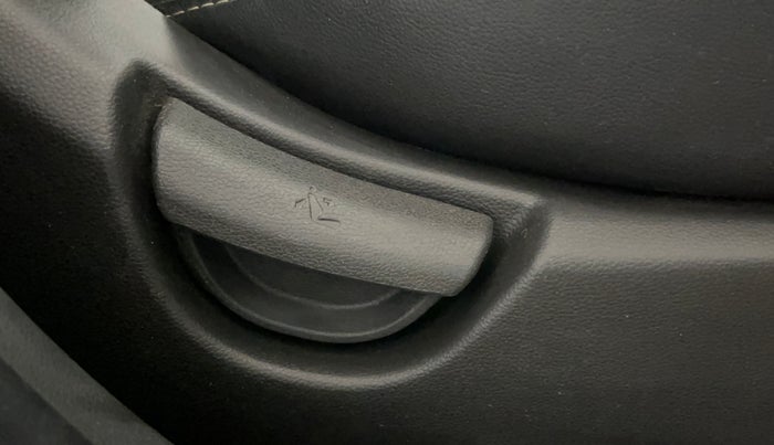 2019 Hyundai Grand i10 SPORTZ 1.2 KAPPA VTVT, Petrol, Manual, 6,852 km, Driver Side Adjustment Panel