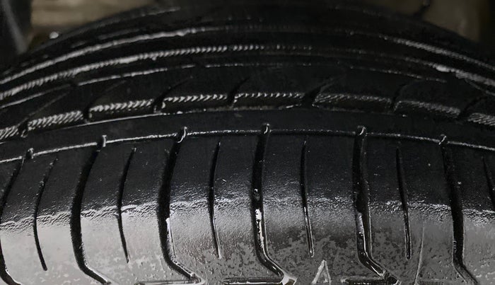 2014 Tata Zest XM RT, Petrol, Manual, 47,710 km, Left Front Tyre Tread
