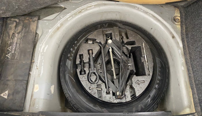 2016 Volkswagen Polo COMFORTLINE 1.2L, Petrol, Manual, 73,493 km, Spare Tyre