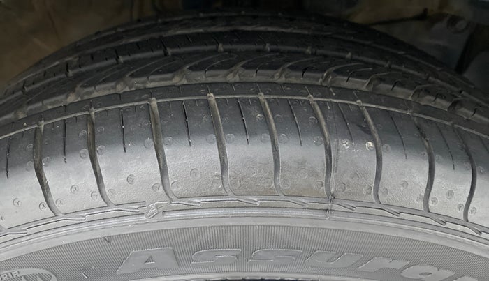 2017 Honda WR-V 1.2 i-VTEC S MT, Petrol, Manual, 61,326 km, Right Front Tyre Tread
