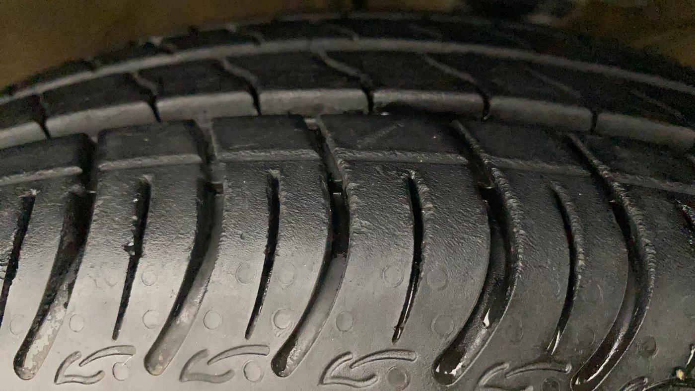 2022 Maruti S PRESSO VXI+, Petrol, Manual, 2,980 km, Right Front Tyre Tread