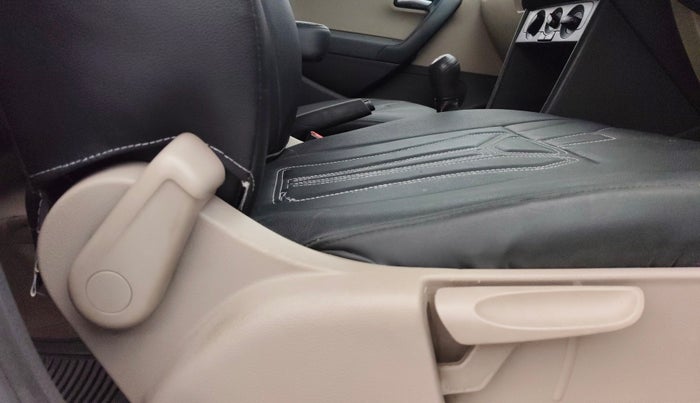 2014 Volkswagen Polo HIGHLINE1.2L, Petrol, Manual, 1,24,334 km, Driver Side Adjustment Panel