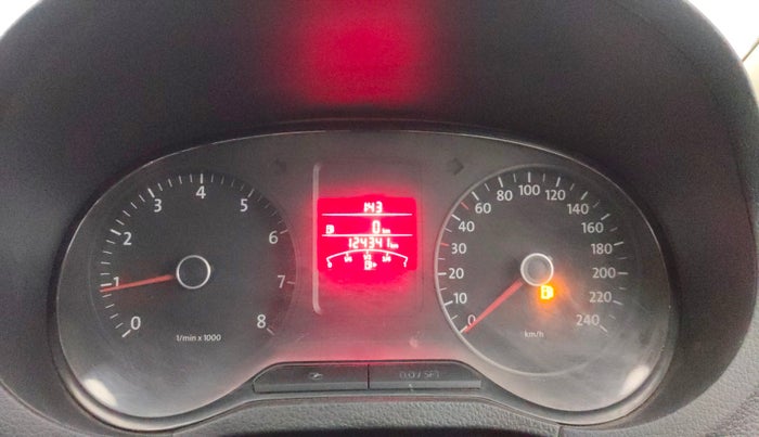 2014 Volkswagen Polo HIGHLINE1.2L, Petrol, Manual, 1,24,334 km, Odometer Image