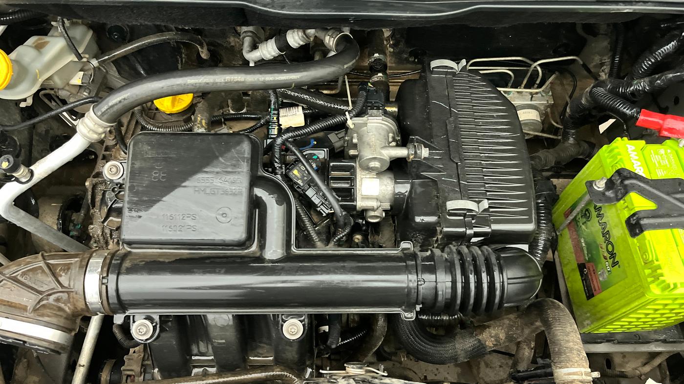 2022 Renault TRIBER RXT, Petrol, Manual, 45,603 km, Engine View