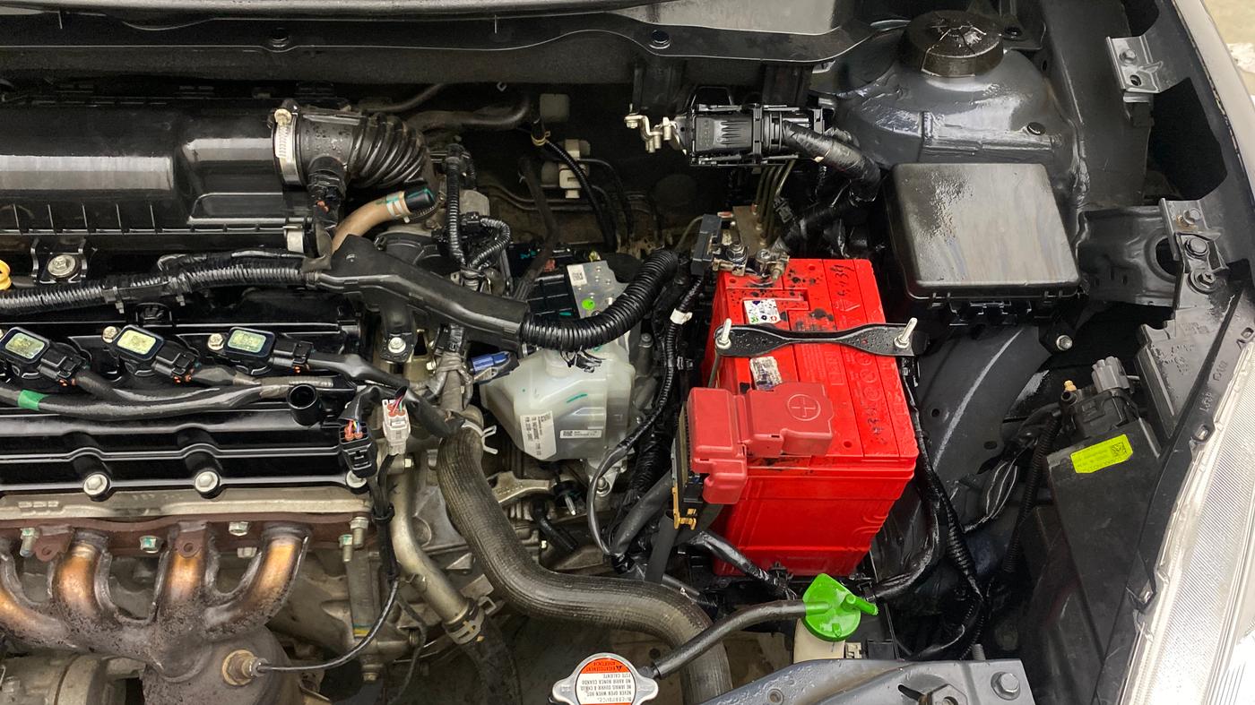 2019 Maruti Swift VXI AMT, Petrol, Automatic, 25,506 km, Engine View - Left