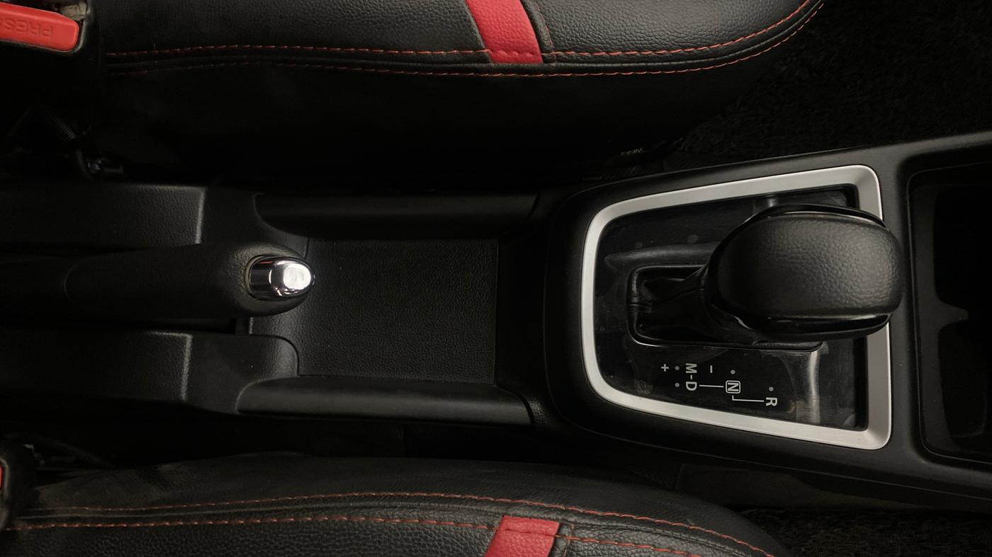 2019 Maruti Swift VXI AMT, Petrol, Automatic, 25,506 km, Gear Lever