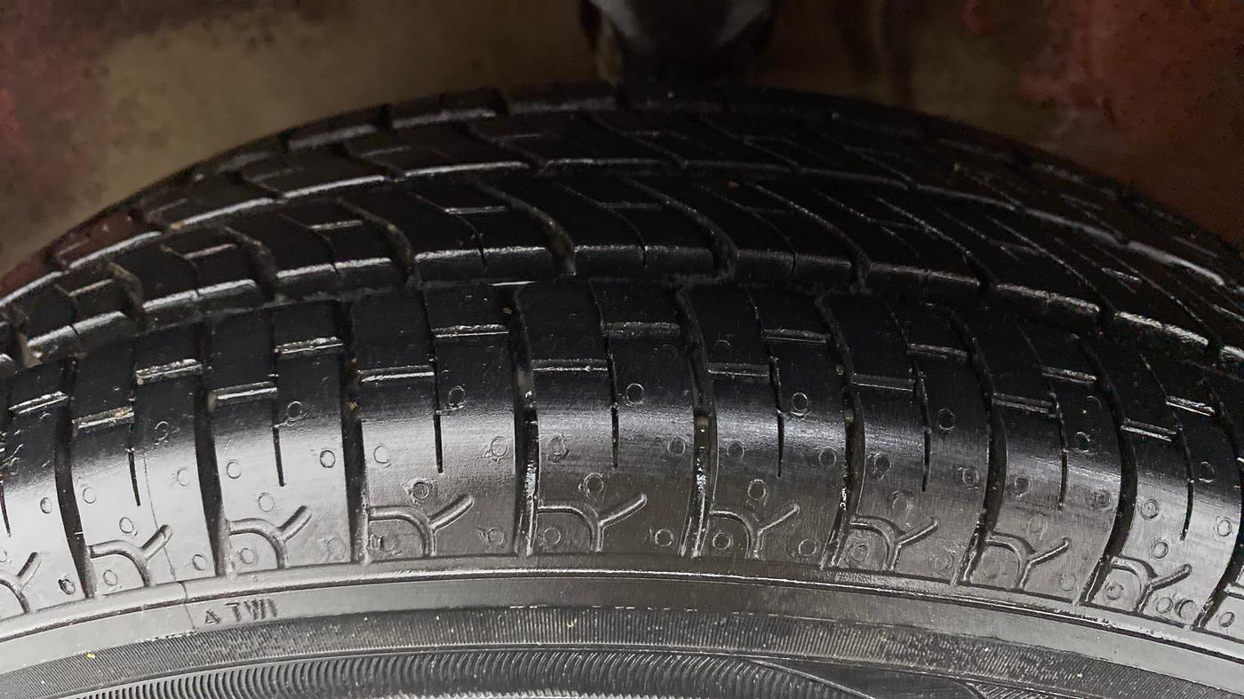 2018 Maruti Alto 800 LXI, Petrol, Manual, 44,607 km, Left Front Tyre Tread