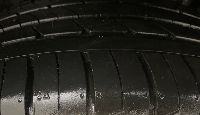 2025 Hyundai Creta 1.5 S (O) MPi iVT, Petrol, Automatic, 3,050 km, Left Rear Tyre Tread