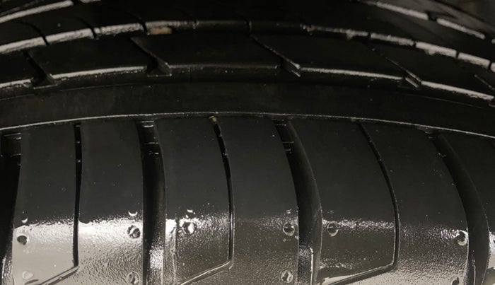 2025 Hyundai Creta 1.5 S (O) MPi iVT, Petrol, Automatic, 3,050 km, Right Rear Tyre Tread