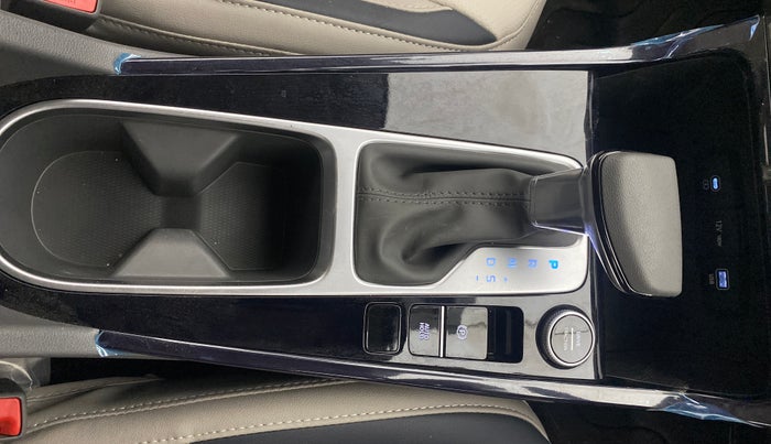 2025 Hyundai Creta 1.5 S (O) MPi iVT, Petrol, Automatic, 3,050 km, Gear Lever