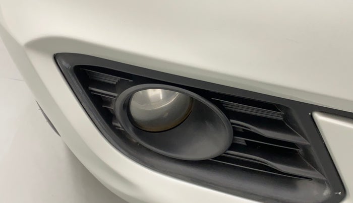 2018 Maruti Ciaz ALPHA DIESEL 1.3, Diesel, Manual, 99,927 km, Right fog light - Not working