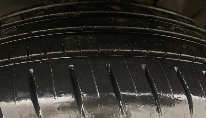 2023 Tata PUNCH ADVENTURE MT, Petrol, Manual, 21,817 km, Left Front Tyre Tread