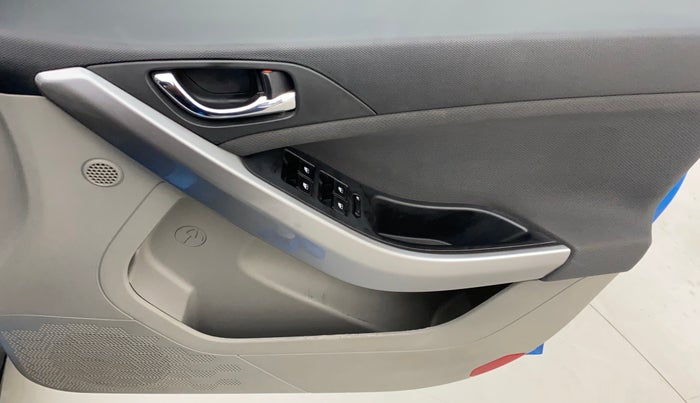 2017 Tata NEXON XZ PLUS DIESEL, Diesel, Manual, 67,820 km, Driver Side Door Panels Control