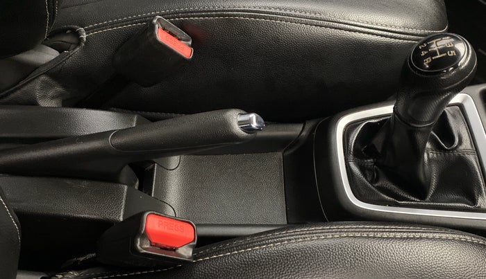 2018 Maruti Swift ZXI D, Petrol, Manual, 43,551 km, Gear Lever