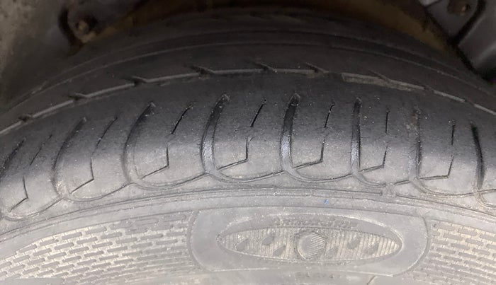 2015 Hyundai New Elantra S 1.6 MT, Diesel, Manual, 44,422 km, Right Rear Tyre Tread