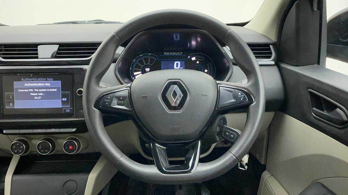 2022 Renault TRIBER RXT, Petrol, Manual, 17,095 km, Steering Wheel Close Up