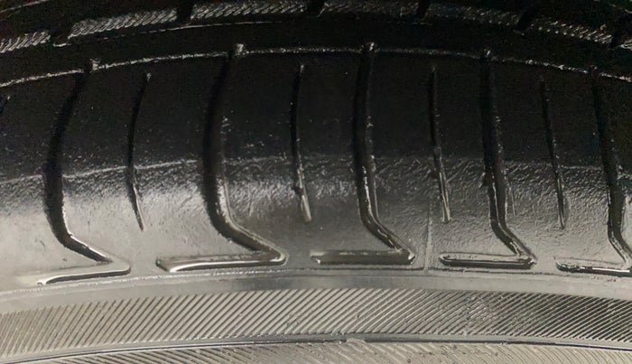 2016 Tata Zest XT 90PS DIESEL, Diesel, Manual, 73,552 km, Left Front Tyre Tread