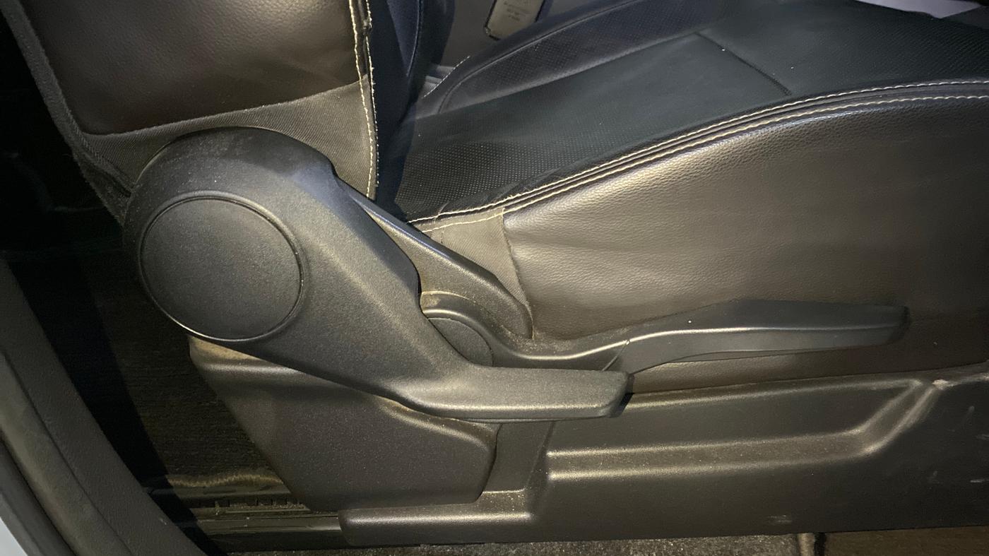 2022 Maruti XL6 ALPHA PLUS AT, Petrol, Automatic, 54,179 km, Driver Side Adjustment Panel