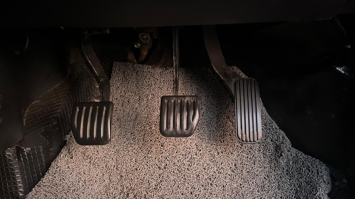 2019 Tata Harrier XZ 2.0L, Diesel, Manual, 53,881 km, Pedals