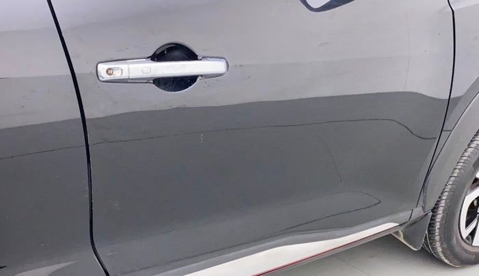 2022 Nissan MAGNITE XV RED EDITION, Petrol, Manual, 20,119 km, Driver-side door - Minor scratches