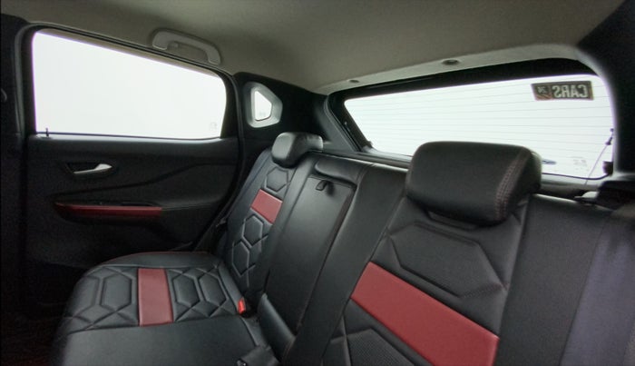 2022 Nissan MAGNITE XV RED EDITION, Petrol, Manual, 20,119 km, Right Side Rear Door Cabin