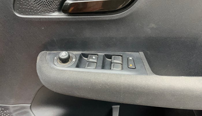 2024 Tata ALTROZ Racer R3, Petrol, Manual, 1,916 km, Driver Side Door Panels Control