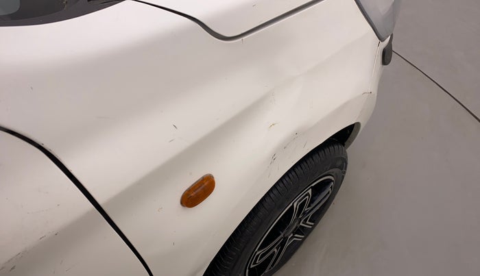2017 Maruti Alto K10 LXI, Petrol, Manual, 32,278 km, Right fender - Slightly dented