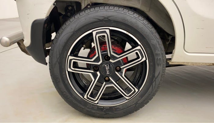2017 Maruti Alto K10 LXI, Petrol, Manual, 32,278 km, Right Rear Wheel