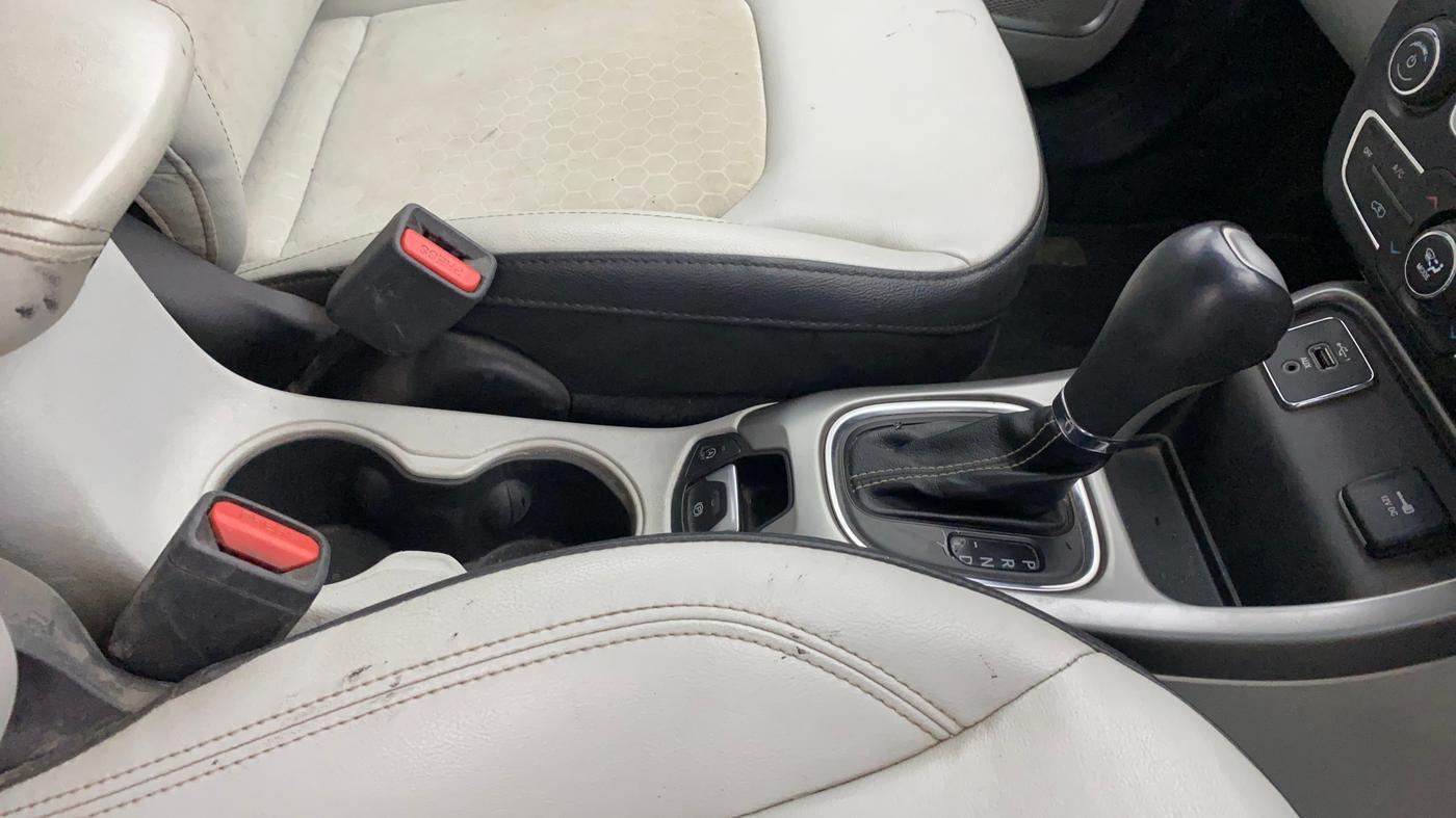 2020 Jeep Compass LONGITUDE PLUS 1.4 PETROL AT, Petrol, Automatic, 1,18,086 km, Gear Lever