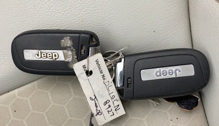 2020 Jeep Compass LONGITUDE PLUS 1.4 PETROL AT, Petrol, Automatic, 1,18,086 km, Key Close Up