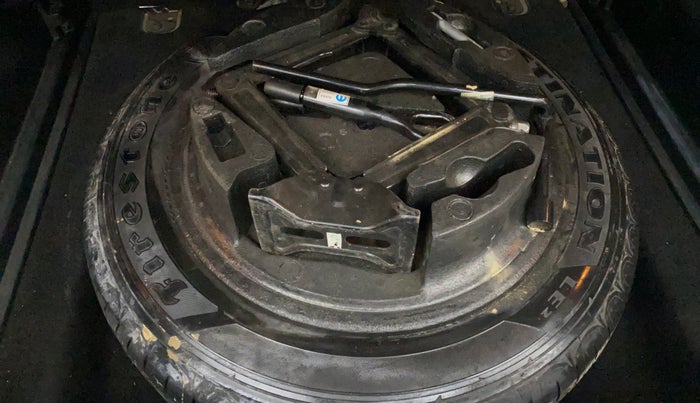 2020 Jeep Compass LONGITUDE PLUS 1.4 PETROL AT, Petrol, Automatic, 1,18,086 km, Spare Tyre