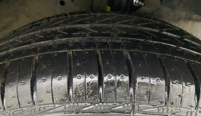 2013 Honda Amaze 1.2L I-VTEC E, Petrol, Manual, Right Front Tyre Tread