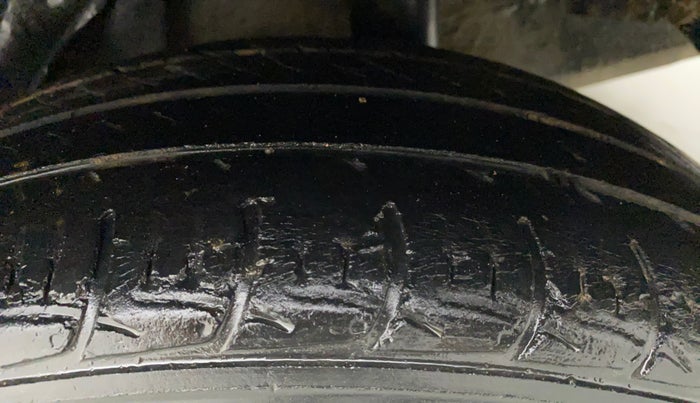 2013 Honda Amaze 1.2L I-VTEC E, Petrol, Manual, Left Rear Tyre Tread