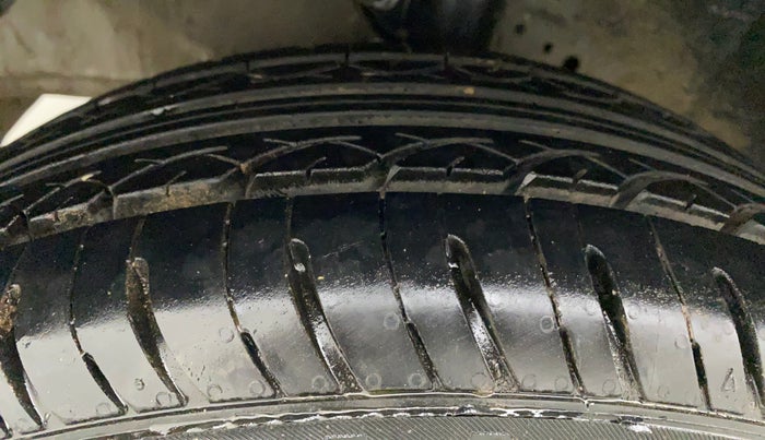 2013 Honda Amaze 1.2L I-VTEC E, Petrol, Manual, Left Front Tyre Tread