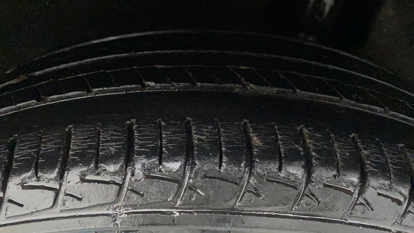 2016 Maruti Baleno DELTA CVT PETROL 1.2, Petrol, Automatic, 50,090 km, Left Rear Tyre Tread