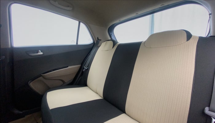 2013 Hyundai Grand i10 SPORTZ 1.2 KAPPA VTVT, Petrol, Manual, 67,397 km, Right Side Rear Door Cabin