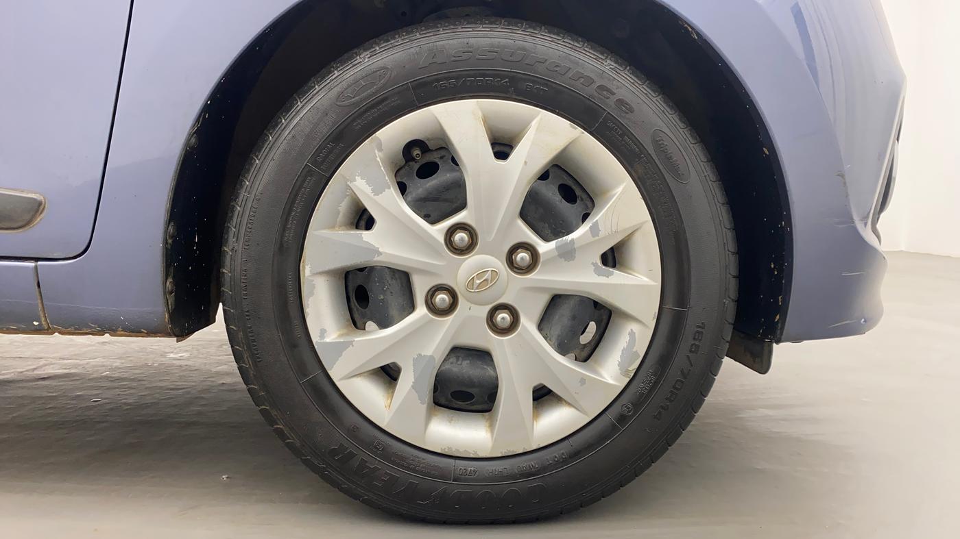 2013 Hyundai Grand i10 SPORTZ 1.2 KAPPA VTVT, Petrol, Manual, 67,397 km, Right Front Wheel