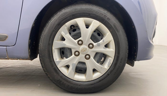 2013 Hyundai Grand i10 SPORTZ 1.2 KAPPA VTVT, Petrol, Manual, 67,397 km, Right Front Wheel