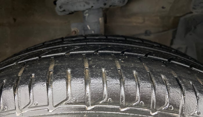 2016 Maruti Swift Dzire ZDI AMT, Diesel, Automatic, 85,948 km, Right Front Tyre Tread