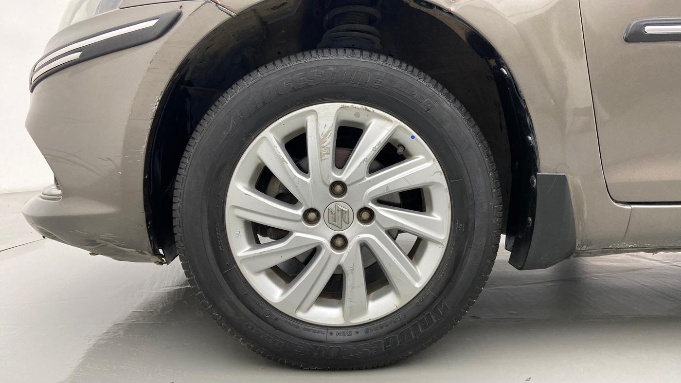 2016 Maruti Swift Dzire ZDI AMT, Diesel, Automatic, 85,948 km, Left Front Wheel