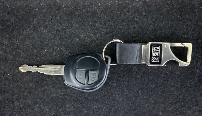 2014 Maruti Swift ZXI D, Petrol, Manual, 80,458 km, Key Close Up