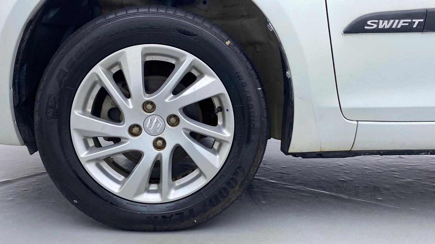2014 Maruti Swift ZXI D, Petrol, Manual, 80,458 km, Left Front Wheel